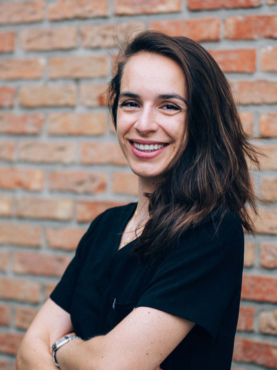 Portrait du Florence Carvelli, dentiste chez Dental Opus